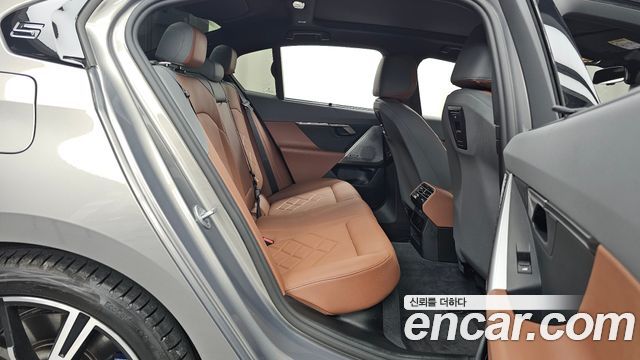 BMW 5 Series (G60) 530i xDrive M Sport 2025 — фото 12