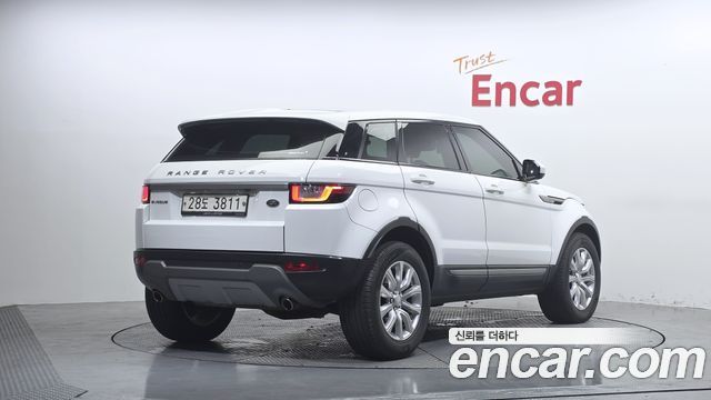 Land Rover Range Rover Evoque 2.0 TD4 SE 2018 — фото 2