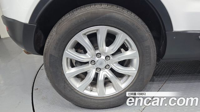 Land Rover Range Rover Evoque 2.0 TD4 SE 2018 — фото 5