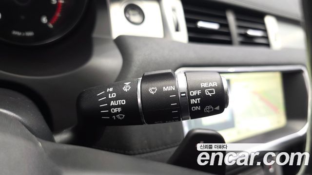 Land Rover Range Rover Evoque 2.0 TD4 SE 2018 — фото 20