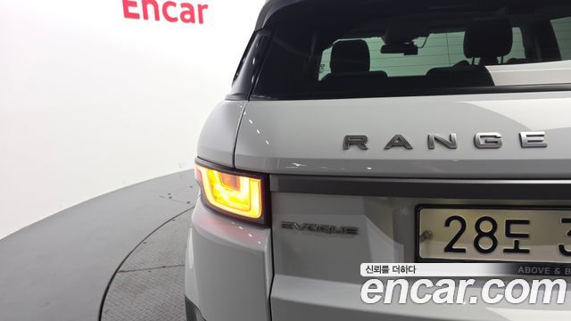 Land Rover Range Rover Evoque 2.0 TD4 SE 2018 — фото 23