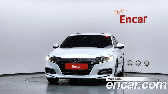 Honda Accord (X) 2.0 Hybrid Touring 2018 — фото 3
