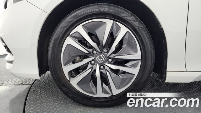 Honda Accord (X) 2.0 Hybrid Touring 2018 — фото 5
