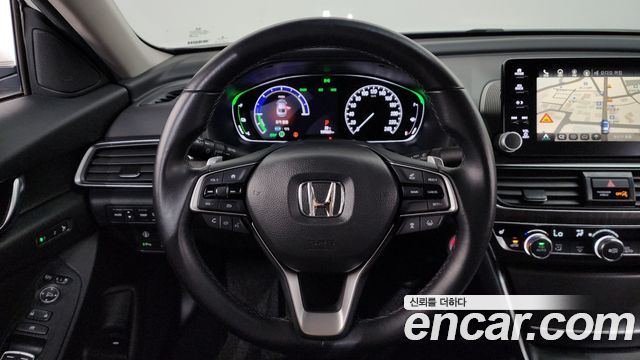 Honda Accord (X) 2.0 Hybrid Touring 2018 — фото 17