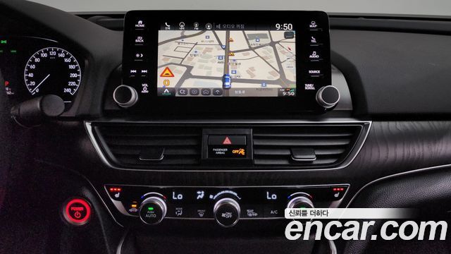 Honda Accord (X) 2.0 Hybrid Touring 2018 — фото 18