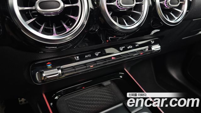 Mercedes-Benz GLA-Class (H247) GLA250 4MATIC 2020 — фото 17