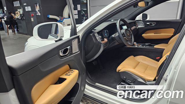 Volvo XC60 (II) B5 Inscription 2021 — фото 10