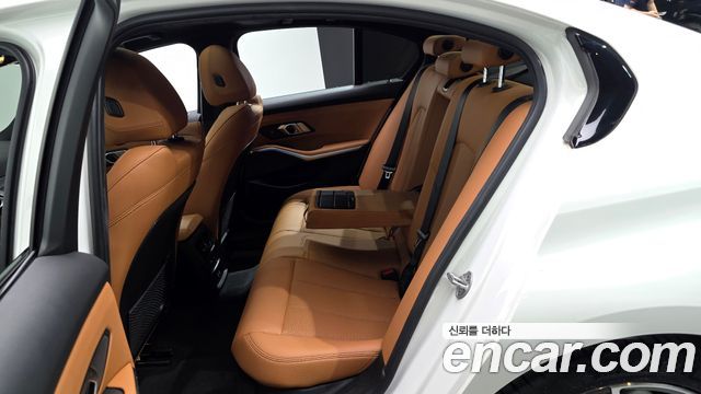 BMW 3 Series (G20) 320i M Sport 2023 — фото 12