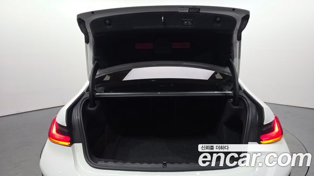 BMW 3 Series (G20) 320i M Sport 2023 — фото 19