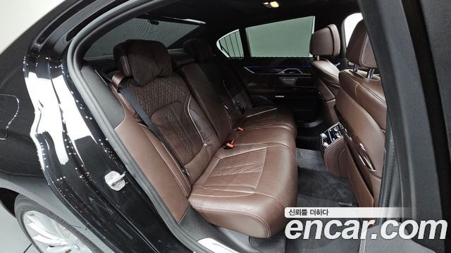 BMW 7 Series (G11) 730d xDrive 2016 — фото 11