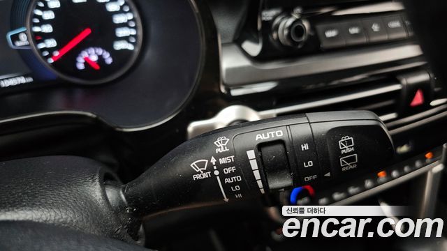 Kia Seltos Diesel 1.6 2WD Signature 2022 — фото 17