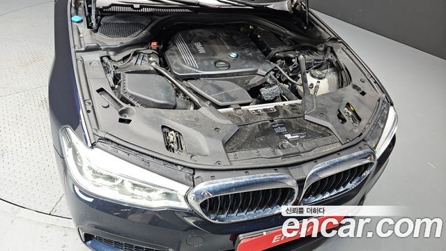 BMW 5 Series (G30) 520d xDrive M Sport Package Plus 2018 — фото 6