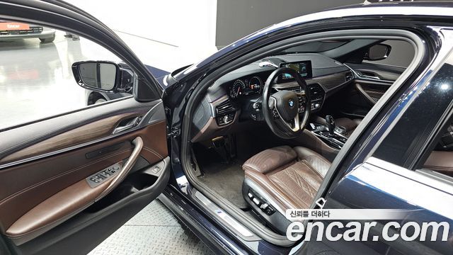 BMW 5 Series (G30) 520d xDrive M Sport Package Plus 2018 — фото 10