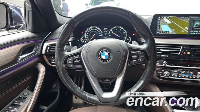 BMW 5 Series (G30) 520d xDrive M Sport Package Plus 2018 — фото 16