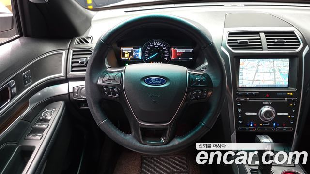 Ford Explorer 2.3 Limited 4WD 5th 2017 — фото 13