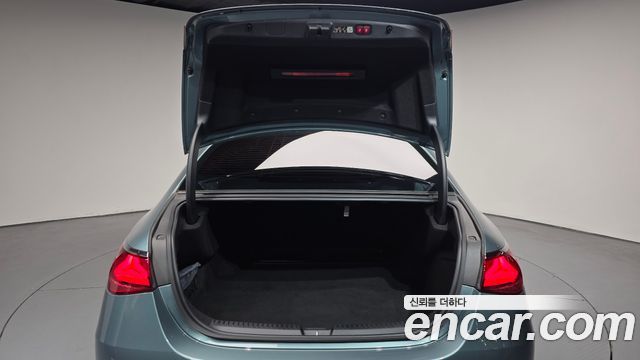 Mercedes-Benz E-Class (W214) E200 Avantgarde 2025 — фото 20