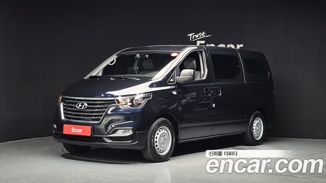 Hyundai Grand Starex Van 5-Seater Style