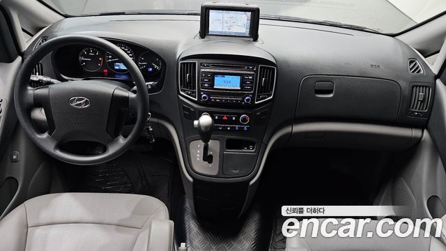 Hyundai Grand Starex Van 5-Seater Style 2021 — фото 7