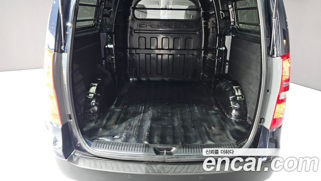 Hyundai Grand Starex Van 5-Seater Style 2021 — фото 20