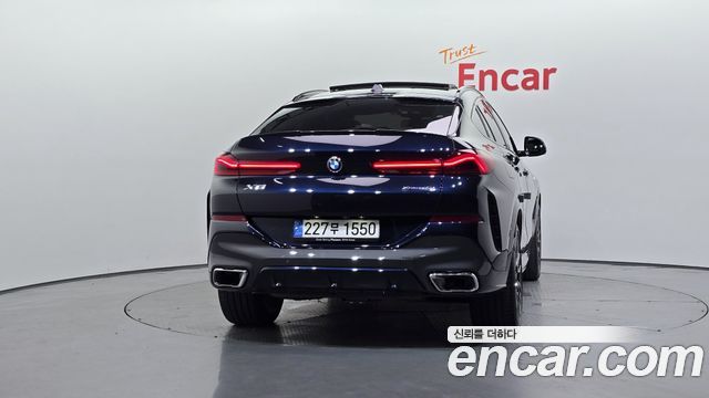 BMW X6 (G06) xDrive40i M Sport 2025 — фото 4