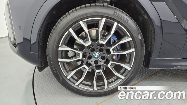 BMW X6 (G06) xDrive40i M Sport 2025 — фото 5