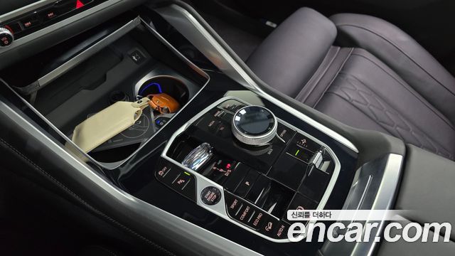 BMW X6 (G06) xDrive40i M Sport 2025 — фото 9