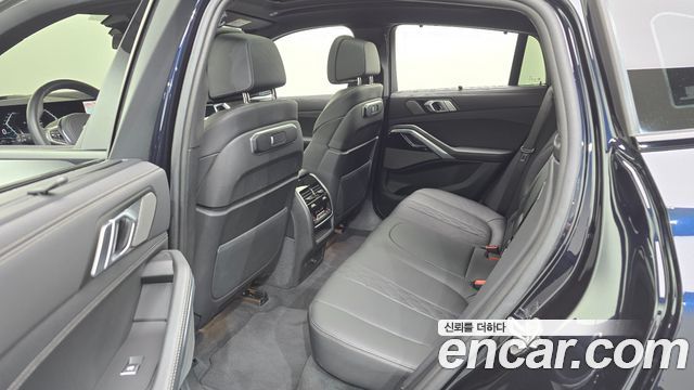 BMW X6 (G06) xDrive40i M Sport 2025 — фото 11