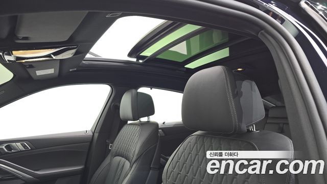 BMW X6 (G06) xDrive40i M Sport 2025 — фото 16