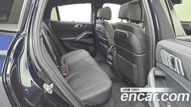 BMW X6 (G06) xDrive40i M Sport 2025 — фото 19