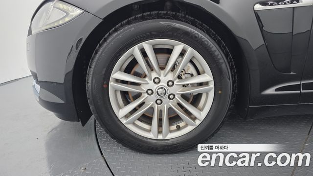 Jaguar XF 2.2D Luxury X250 2012 — фото 5