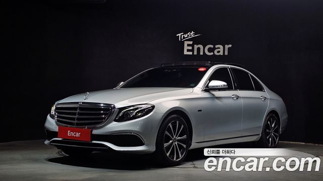 Mercedes-Benz E-Class (W213) E300e Exclusive 2019 — фото 1