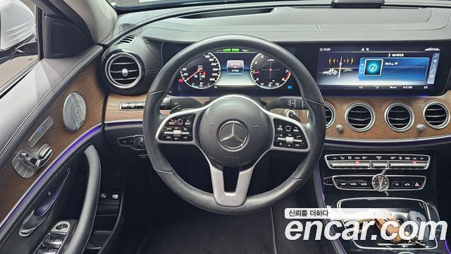 Mercedes-Benz E-Class (W213) E300e Exclusive 2019 — фото 13