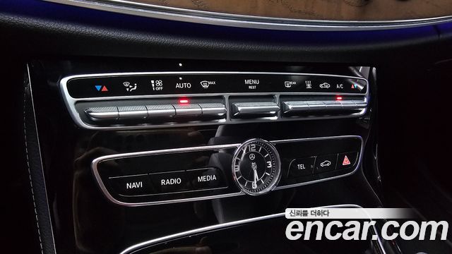 Mercedes-Benz E-Class (W213) E300e Exclusive 2019 — фото 18