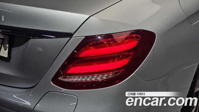 Mercedes-Benz E-Class (W213) E300e Exclusive 2019 — фото 23