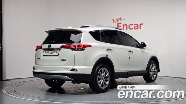 Toyota RAV4 2.5 4WD Hybrid 4th 2017 — фото 2
