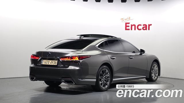 Lexus LS500 (V) 3.5 Luxury AWD 2019 — фото 2