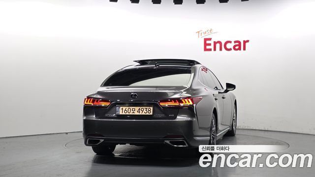 Lexus LS500 (V) 3.5 Luxury AWD 2019 — фото 4