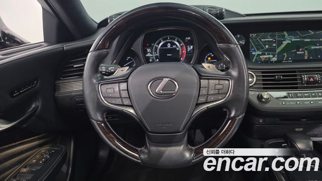 Lexus LS500 (V) 3.5 Luxury AWD 2019 — фото 13