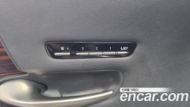 Lexus LS500 (V) 3.5 Luxury AWD 2019 — фото 14