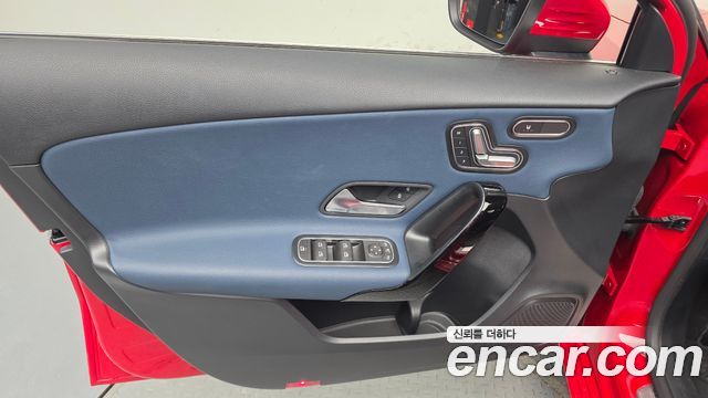 Mercedes-Benz A-Class (W177) A220 Hatchback 2019 — фото 30