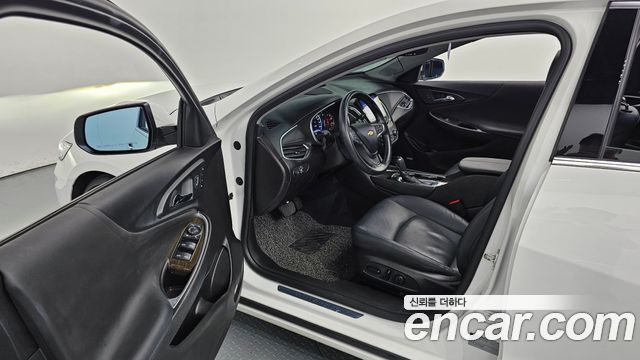 Chevrolet Malibu 1.3 Turbo Premier 2019 — фото 10