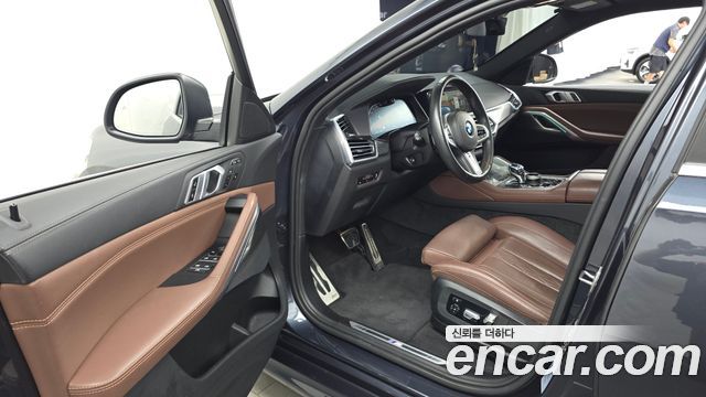 BMW X6 (G06) xDrive40i M Sport 2022 — фото 10