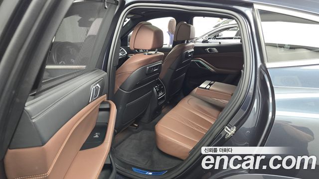 BMW X6 (G06) xDrive40i M Sport 2022 — фото 11