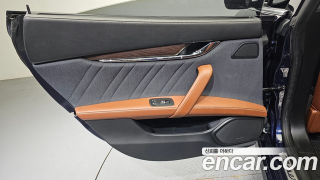 Maserati Quattroporte 3.0 Diesel Granlusso 2018 — фото 25