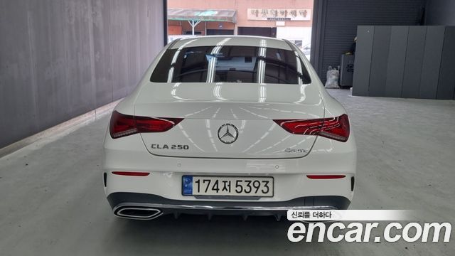 Mercedes-Benz CLA-Class (C118) CLA250 4MATIC 2022 — фото 4