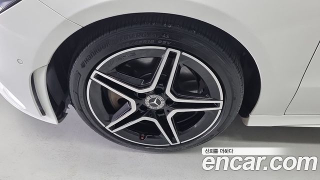 Mercedes-Benz CLA-Class (C118) CLA250 4MATIC 2022 — фото 5