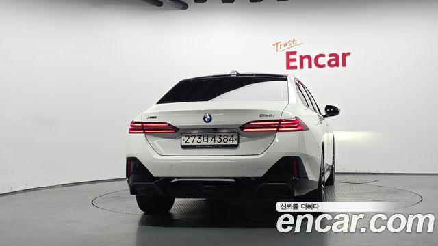 BMW 5 Series (G60) 530i xDrive M Sport 2024 — фото 4