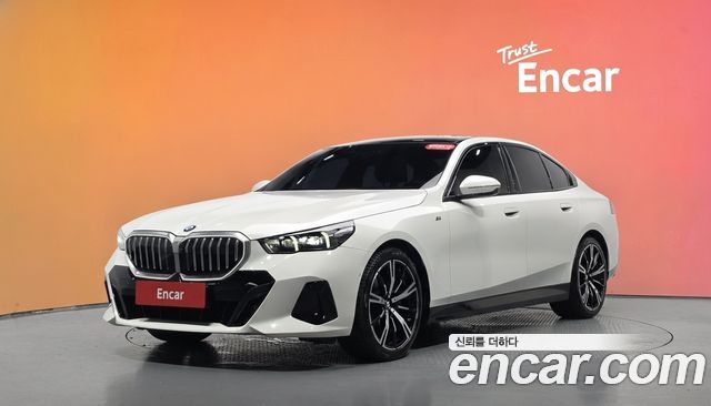BMW 5 Series (G60) 530i xDrive M Sport 2024 — фото 1