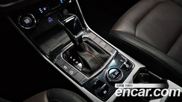 KG Mobility (SsangYong) Beautiful Korando Gasoline 1.5 4WD C7 2024 — фото 9