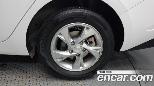 Hyundai Avante (CN7) 1.6 Smart 2023 — фото 27